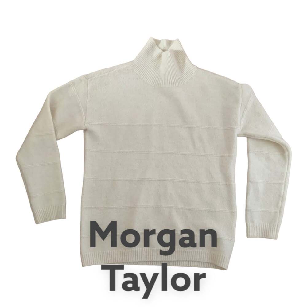Morgan Taylor size small white cowl neck pull over sweater